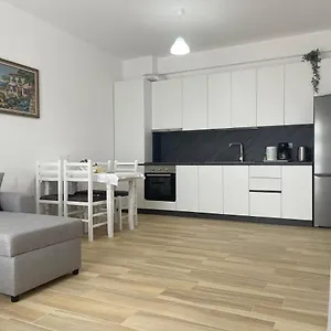 Atrium Residency شقة تيرانا