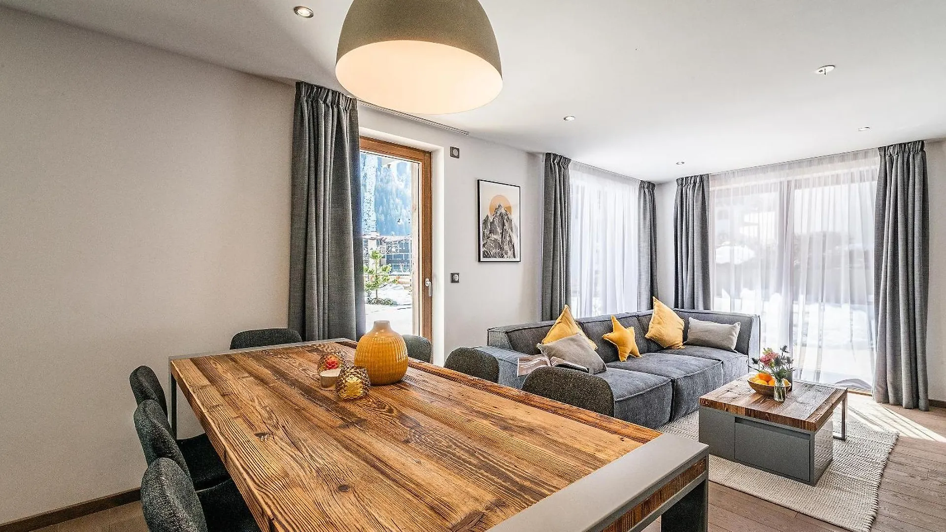 Apartment Le Globe Argentiere Chamonix - By Emerald Stay